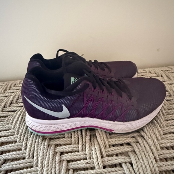 Nike Shoes - Nike Athletic Shoes